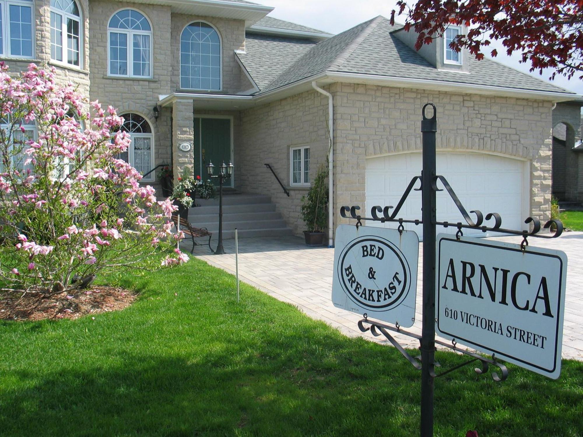 Arnica Bed & Breakfast Bed & Breakfast Niagara-on-the-Lake Ruang foto